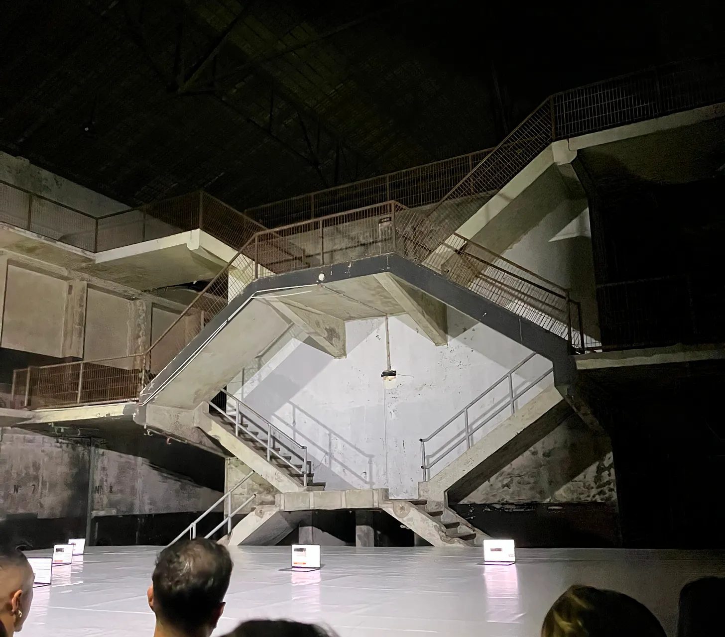 Interior de betão do 8 Marvila.