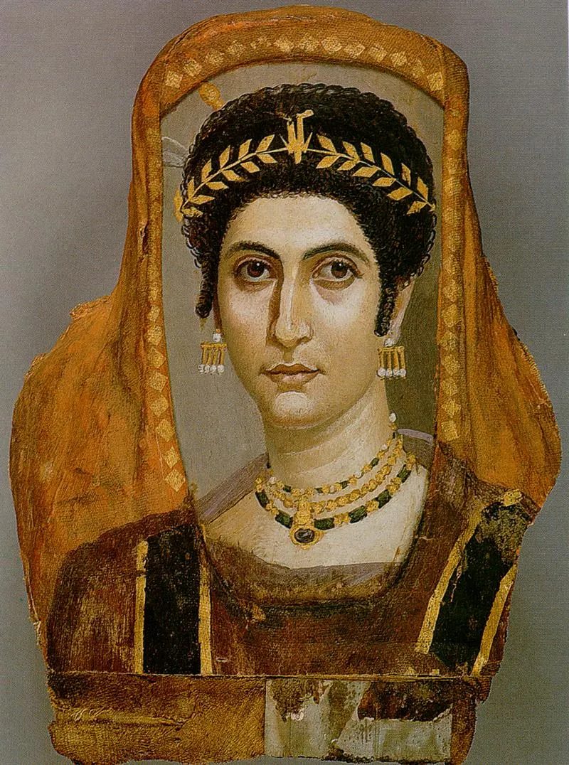 Retrato do Faium: mulher com coroa dourada e vestes de ouro.